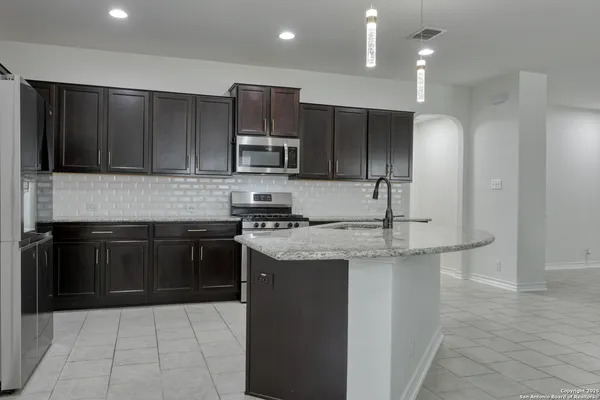 $1,925 | 8732 Ironwood Hill, San Antonio, TX 78254