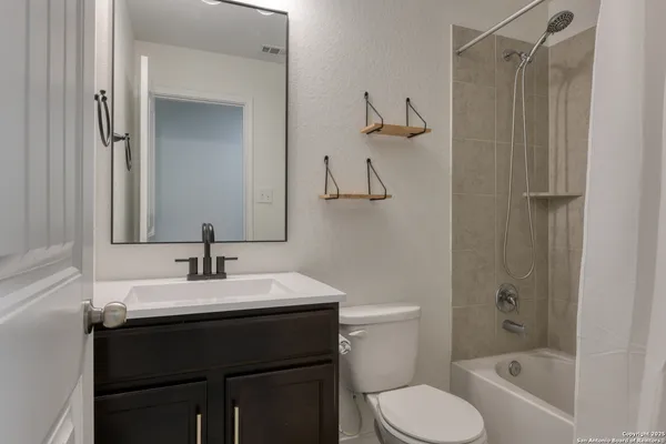 $1,925 | 8732 Ironwood Hill, San Antonio, TX 78254