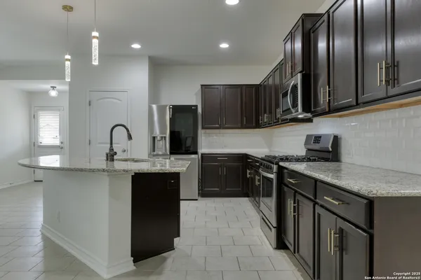 $1,925 | 8732 Ironwood Hill, San Antonio, TX 78254