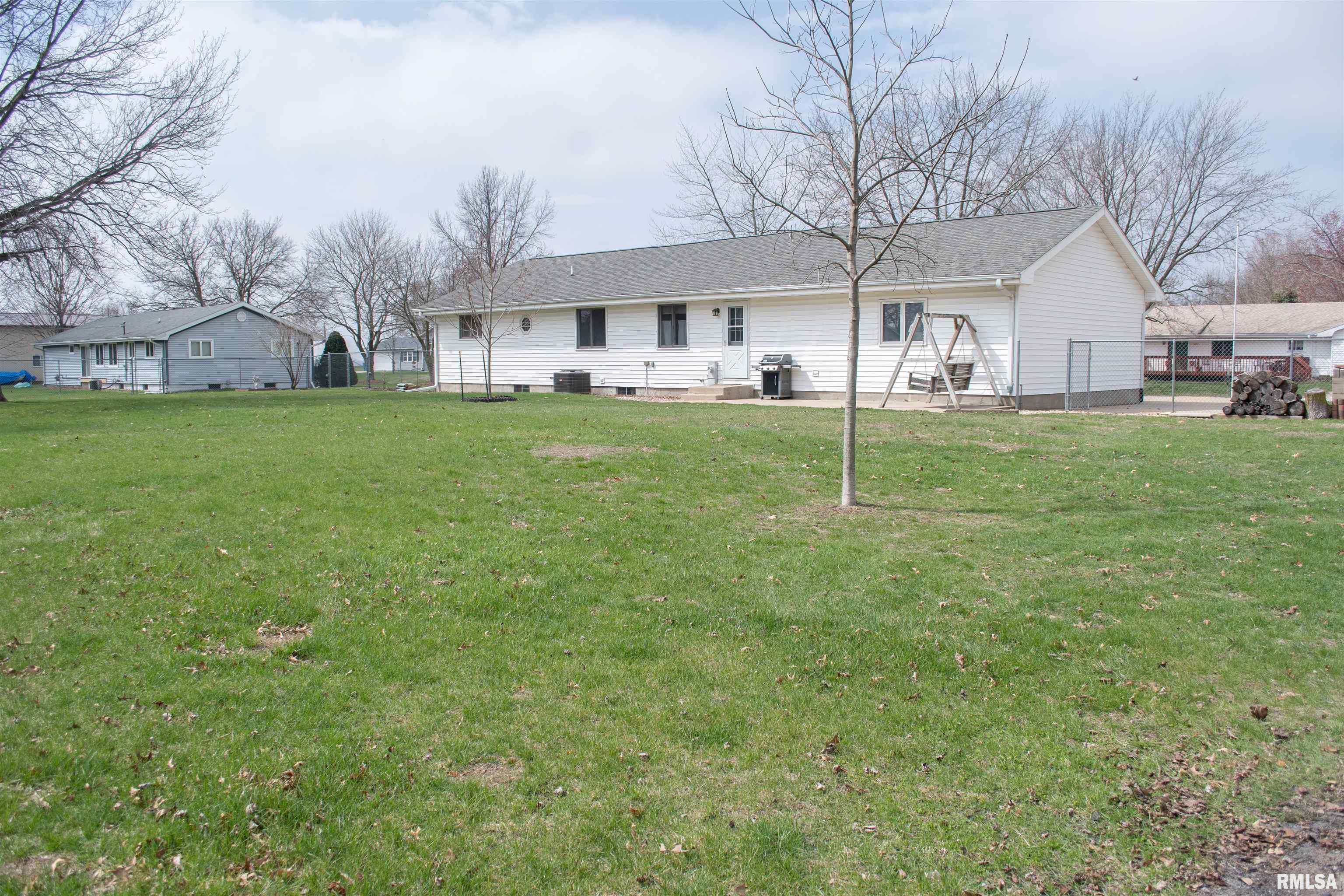 5678 David Road Erie, IL 61250 - Photo 6 of 39