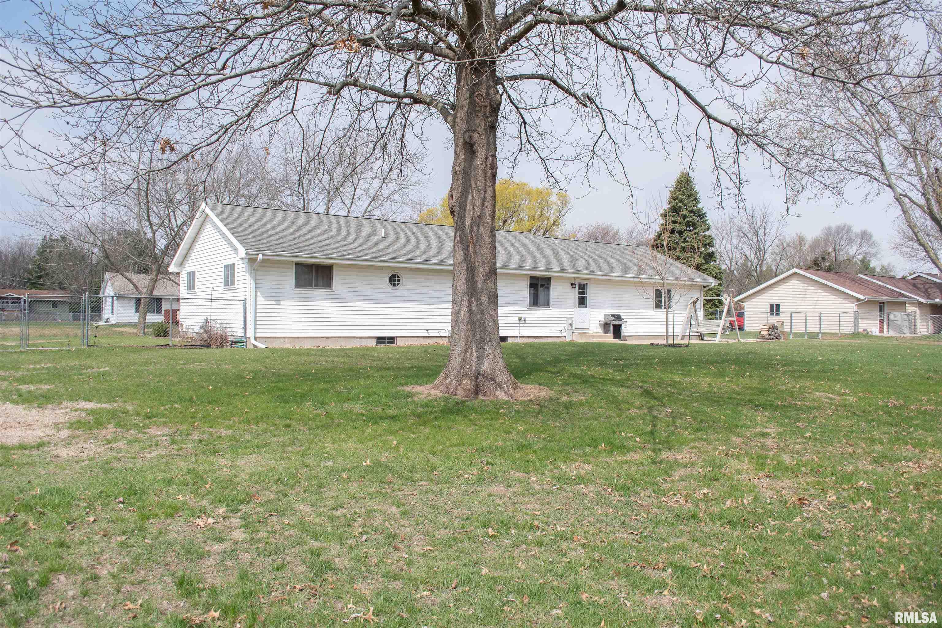 5678 David Road Erie, IL 61250 - Photo 8 of 39