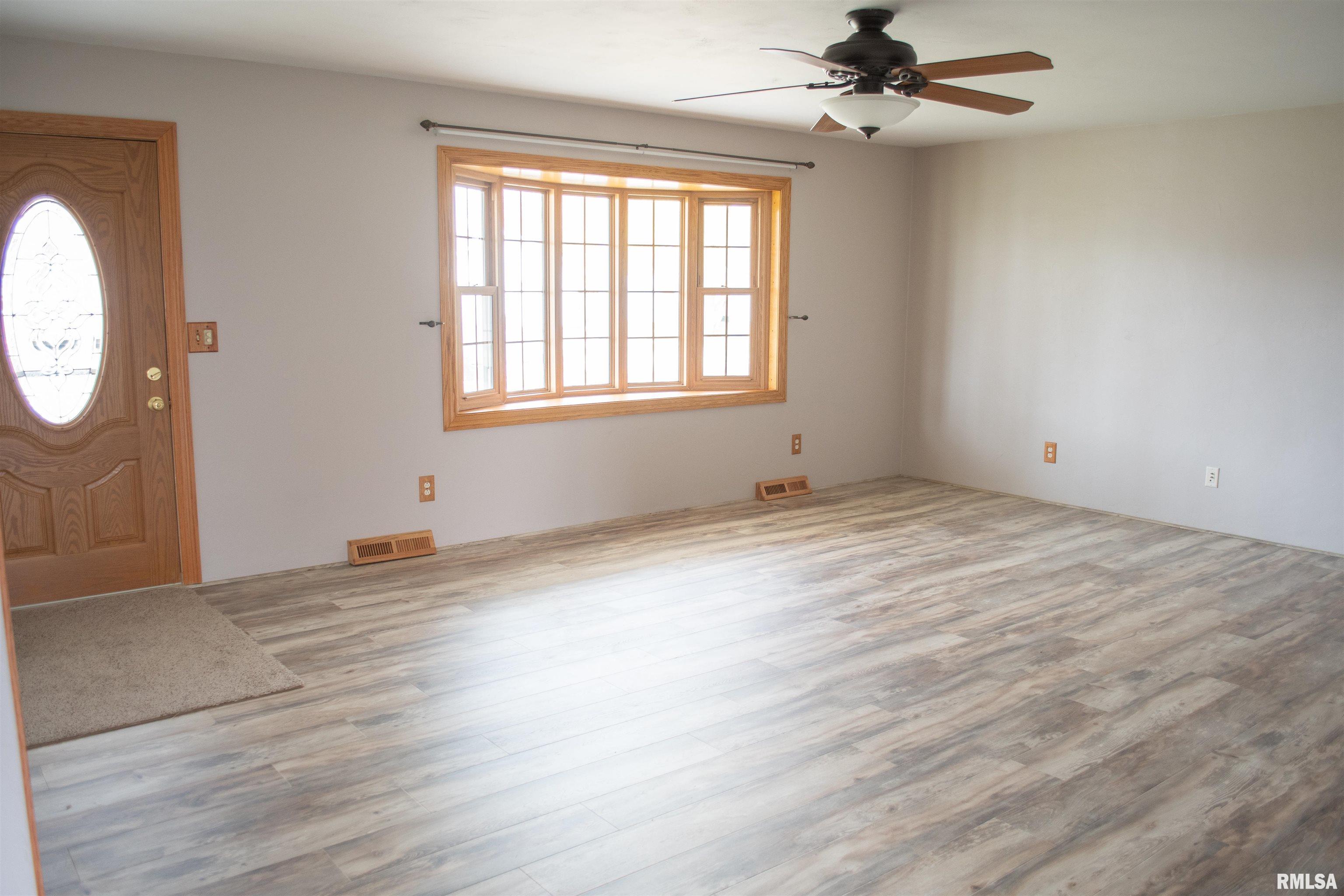 5678 David Road Erie, IL 61250 - Photo 9 of 39