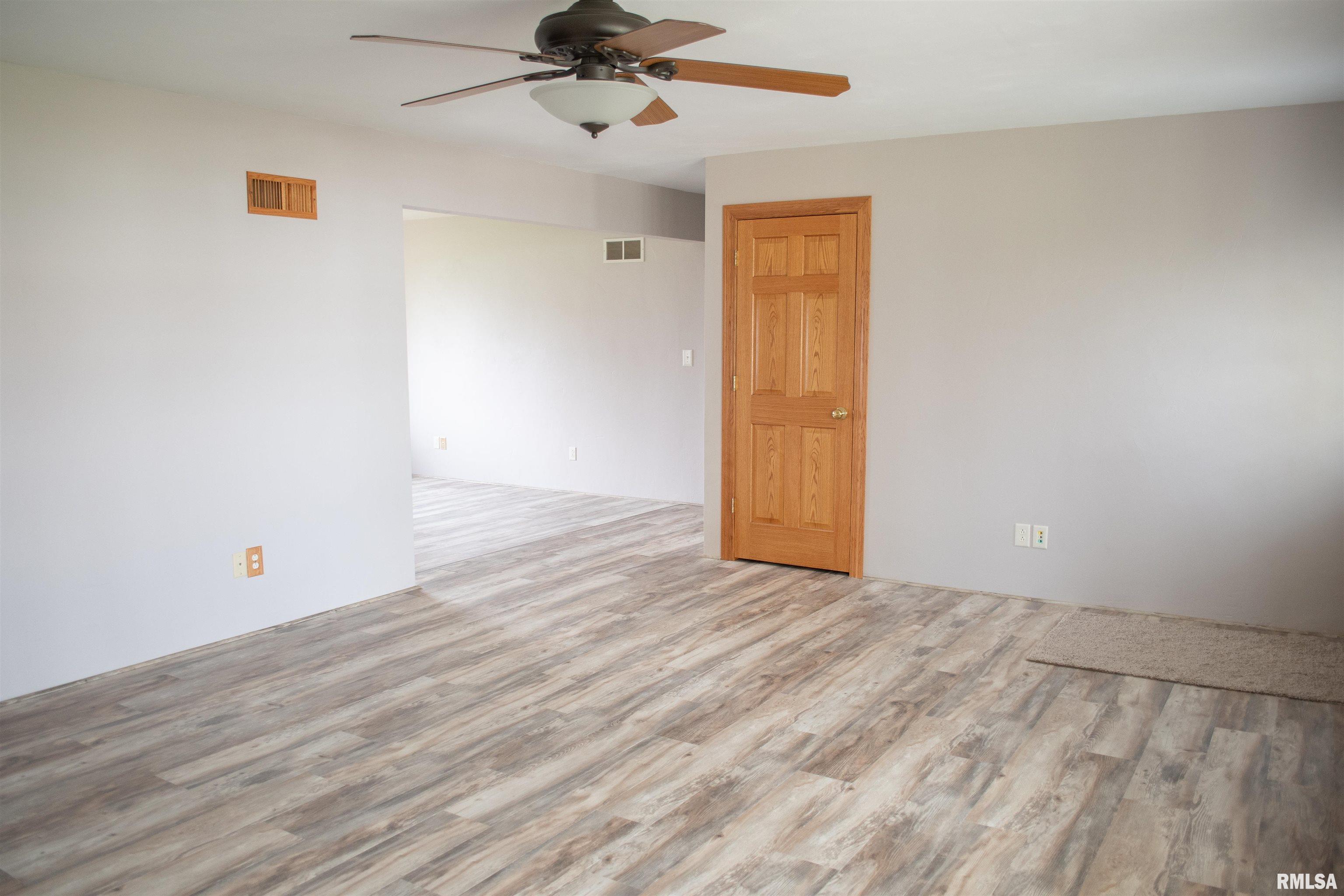 5678 David Road Erie, IL 61250 - Photo 10 of 39