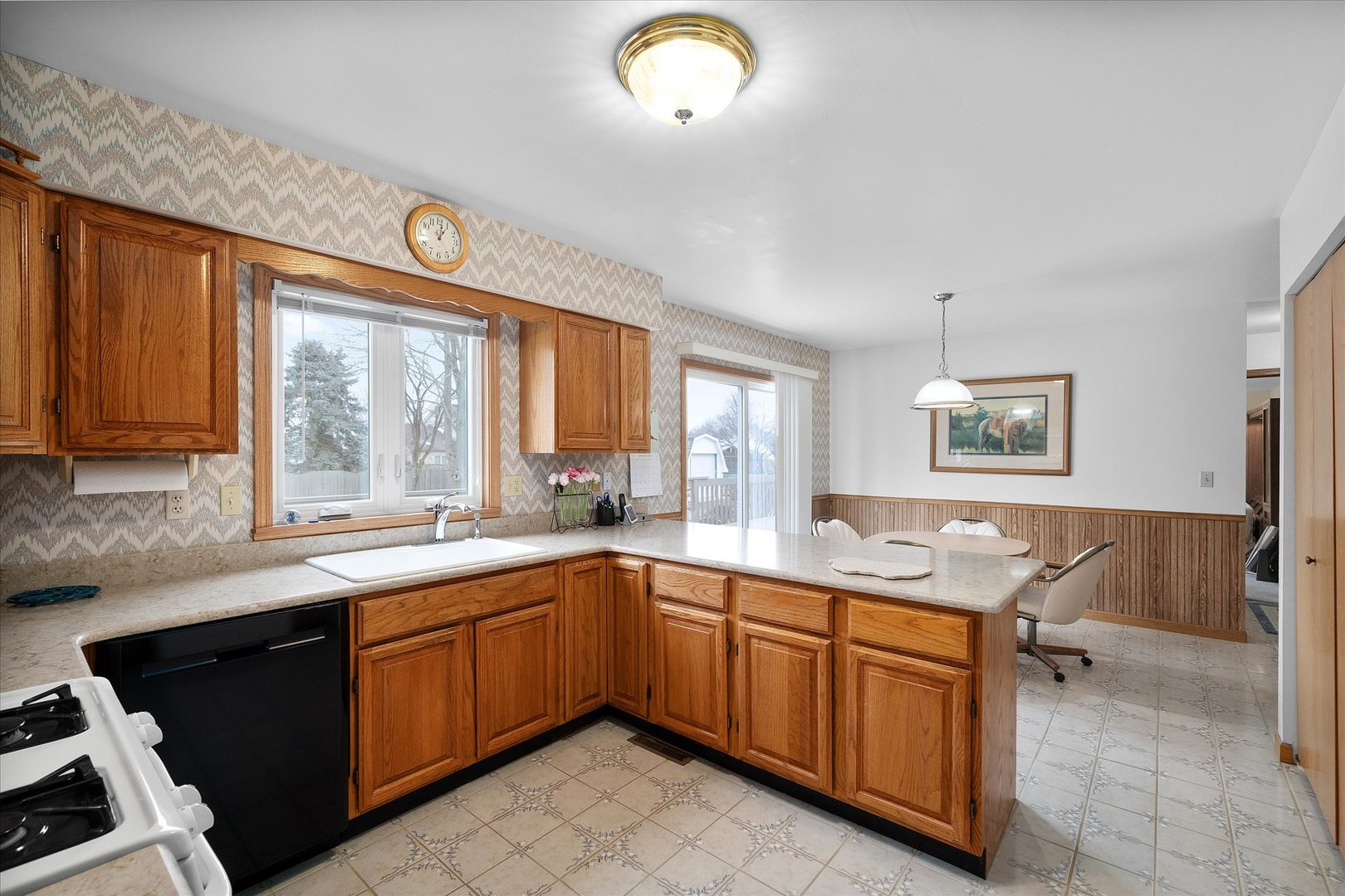 934 Karen Road Sandwich, IL 60548 - Photo 6 of 26 Gallery Image 6
