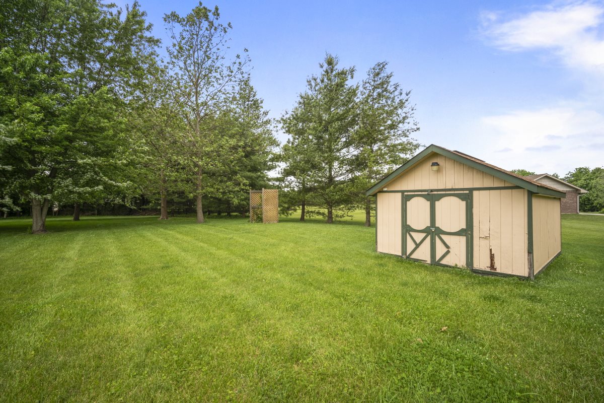 6584 West County Line Road Knightstown, IN 46148 - Photo 8 of 35 Gallery Image 8