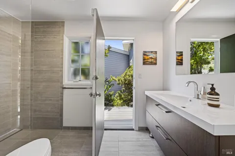 $3,450,000 | 16 St Lucia Place, Tiburon, CA 94920