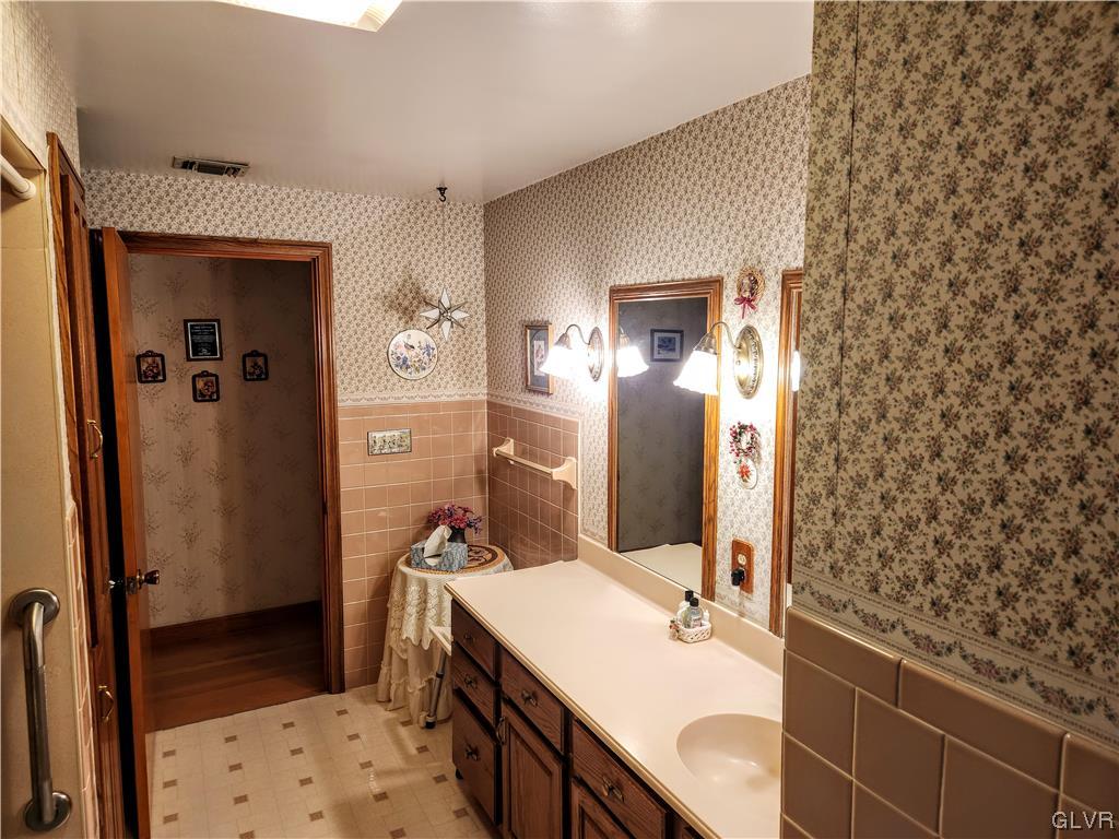 593 Cherry Road Northampton, PA 18067 - Photo 29 of 35 Gallery Image 29