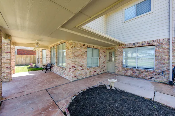 a view of a house with outdoor space