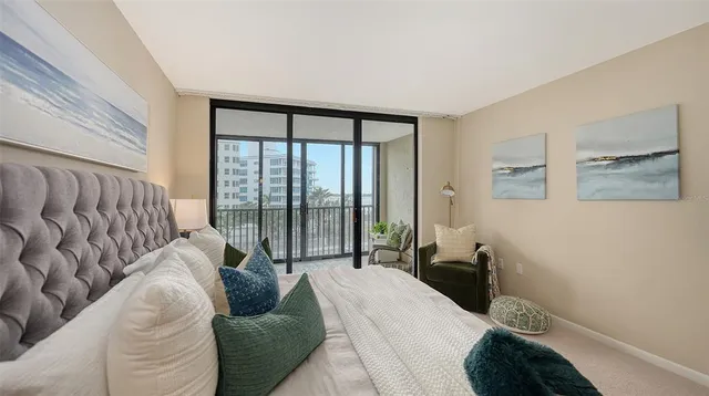 $692,000 | 11 Sunset Drive, Unit 303, Sarasota, FL 34236