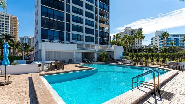 $692,000 | 11 Sunset Drive, Unit 303, Sarasota, FL 34236