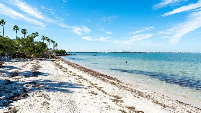$692,000 | 11 Sunset Drive, Unit 303, Sarasota, FL 34236