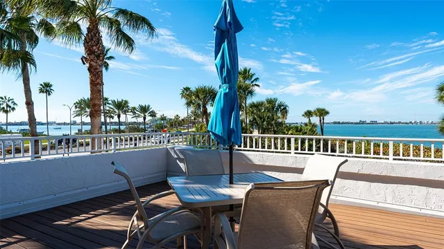 $692,000 | 11 Sunset Drive, Unit 303, Sarasota, FL 34236