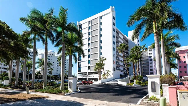 $692,000 | 11 Sunset Drive, Unit 303, Sarasota, FL 34236