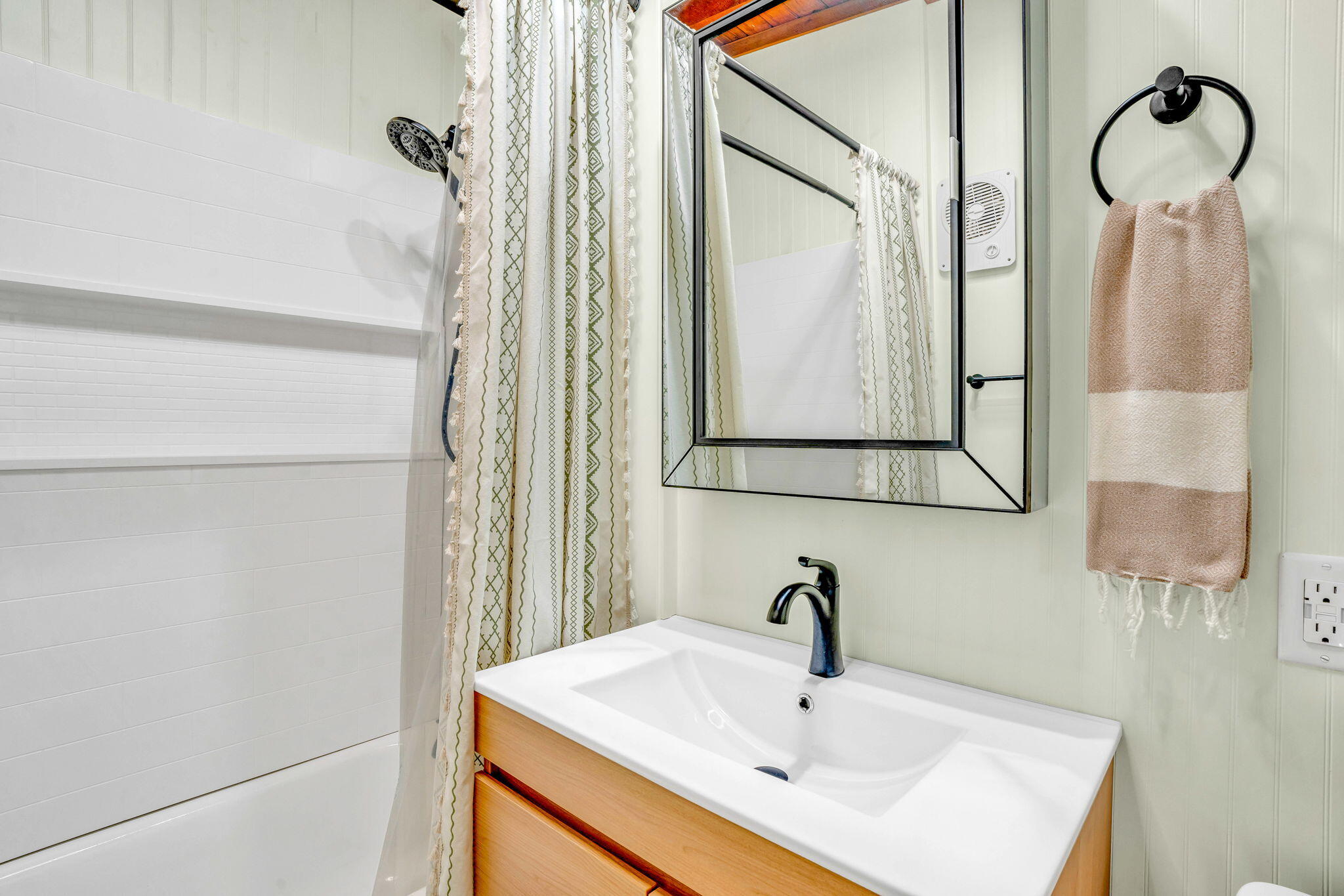 41 Sadowski Causeway Key Colony Beach, FL 33051 - Photo 24 of 40 a bathroom with a sink and a mirror