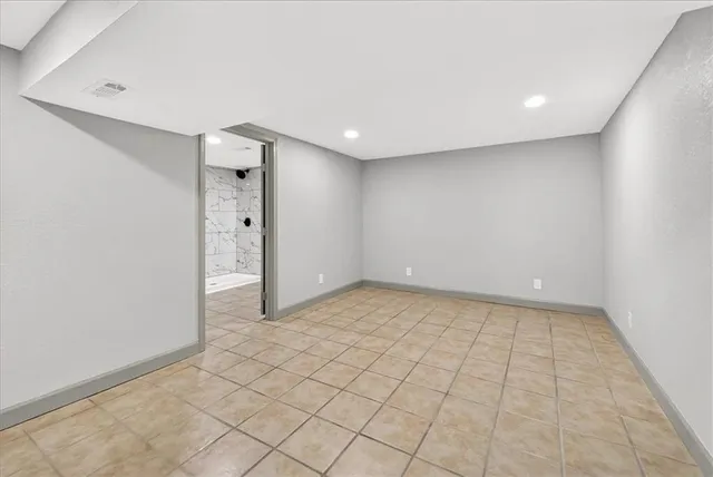 $289,000 | 403 Northeast Howard Street, Lee's Summit, MO 64063