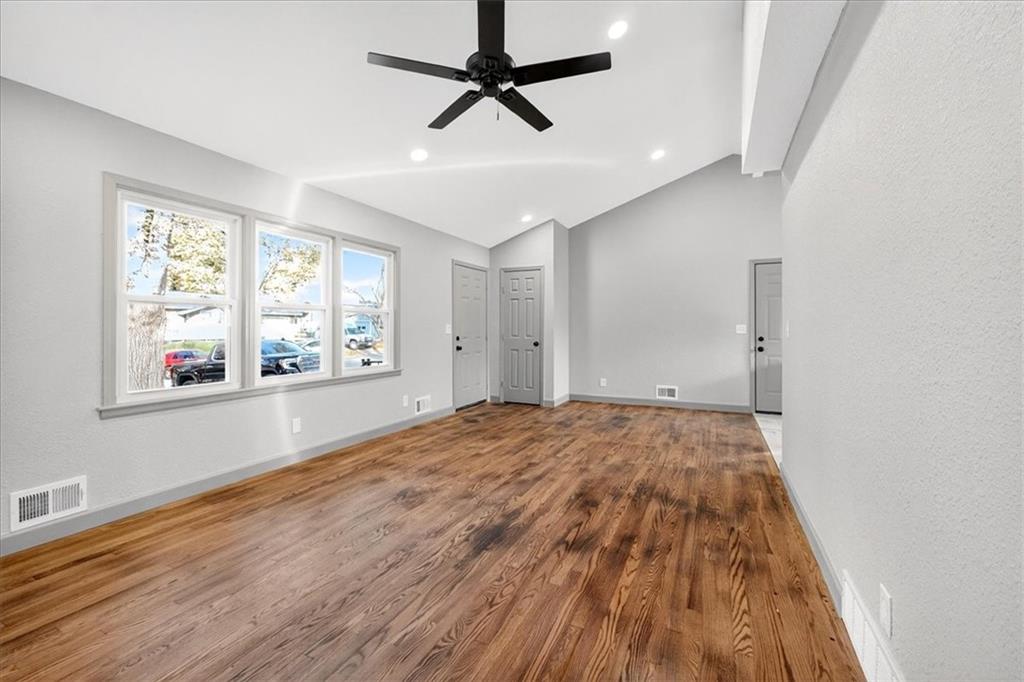 403 Northeast Howard Street Lee's Summit, MO 64063 - Photo 5 of 30