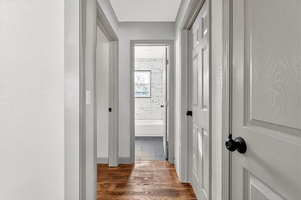 403 Northeast Howard Street Lee's Summit, MO 64063 - Photo 10 of 30