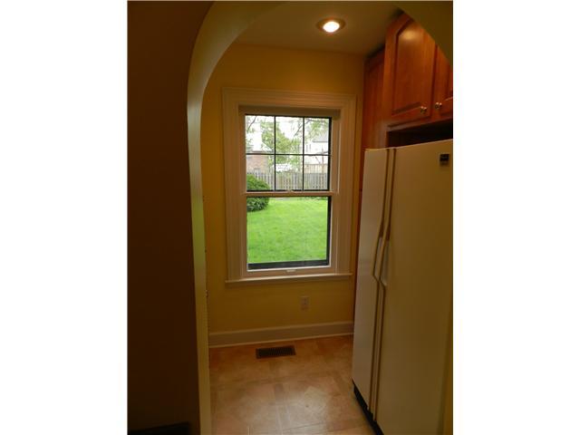 1880 Chatfield Road Columbus, OH 43221 - Photo 9 of 25 Gallery Image 9