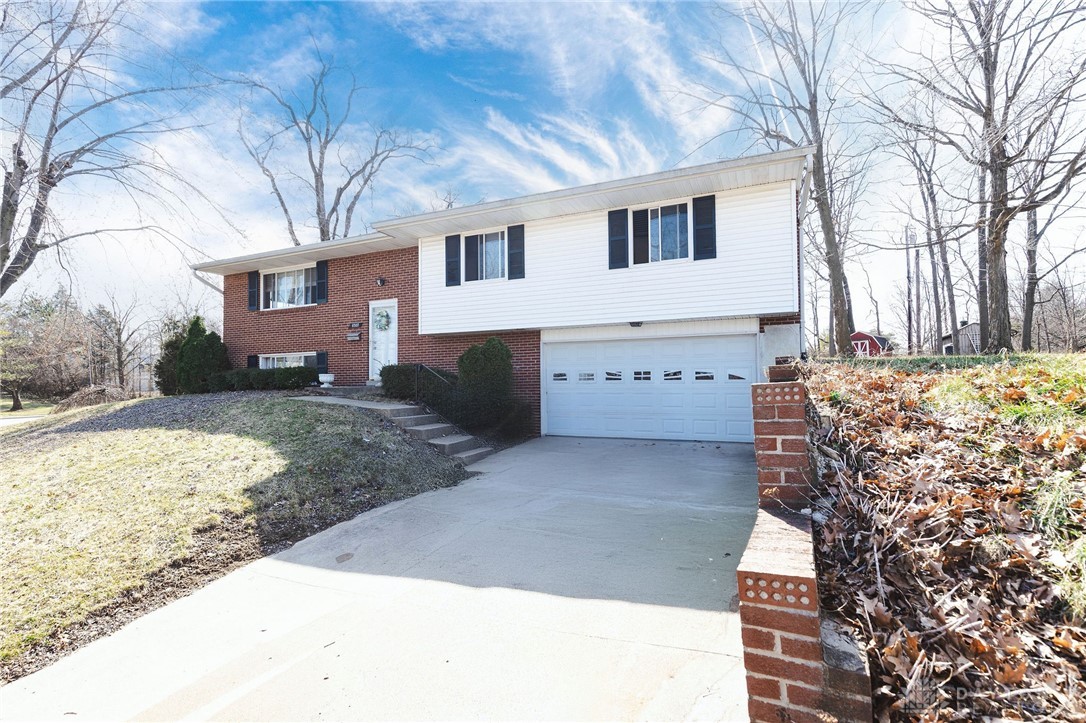 6507 Carnation Road Dayton, OH 45449 - Photo 3 of 42 Gallery Image 3