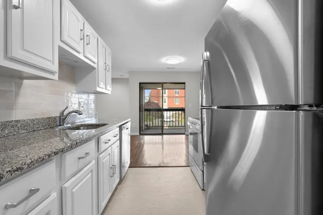 $529,000 | 25 2nd Street, Unit B4, Stamford, CT 06905