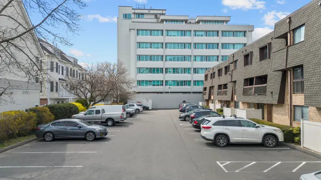 $529,000 | 25 2nd Street, Unit B4, Stamford, CT 06905