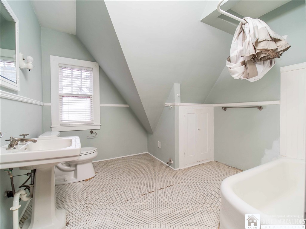 115 Maple Street Jamestown, NY 14701 - Photo 14 of 31