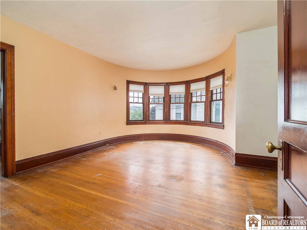 115 Maple Street Jamestown, NY 14701 - Photo 15 of 31