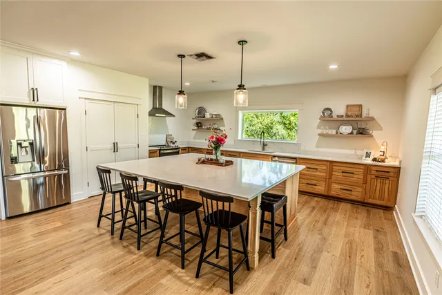 $1,285,000 | 7680 Highway 36, Bellville, TX 77418