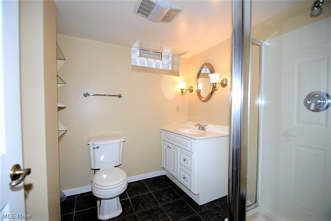 3722 Traver Road Shaker Heights, OH 44122 - Photo 19 of 22 Lower level full bath.