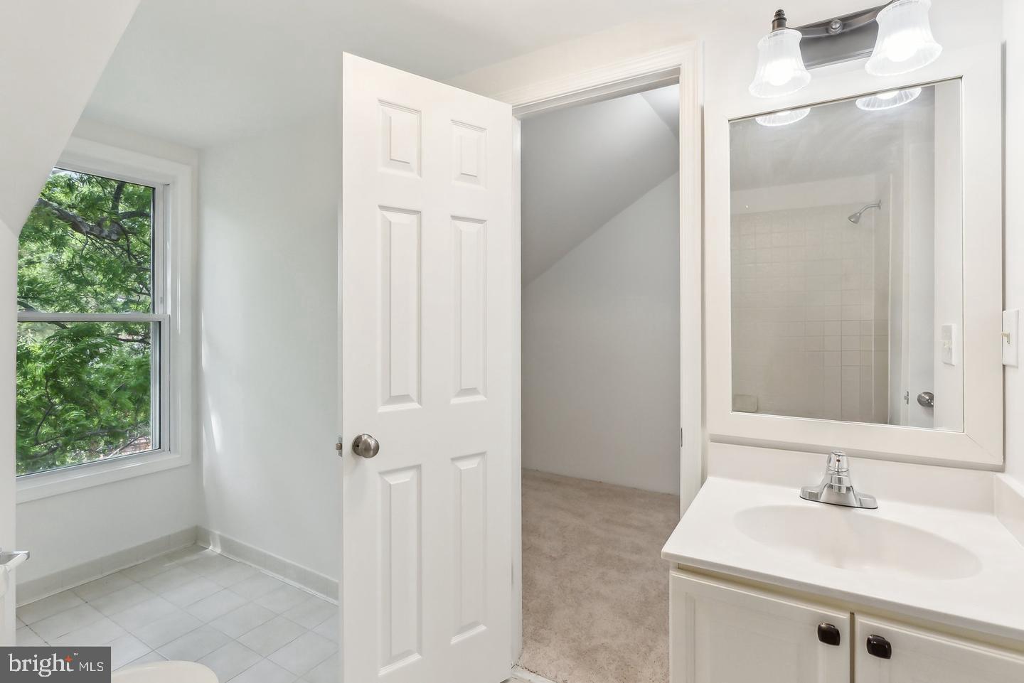 695 West Glebe Road Alexandria, VA 22305 - Photo 17 of 35