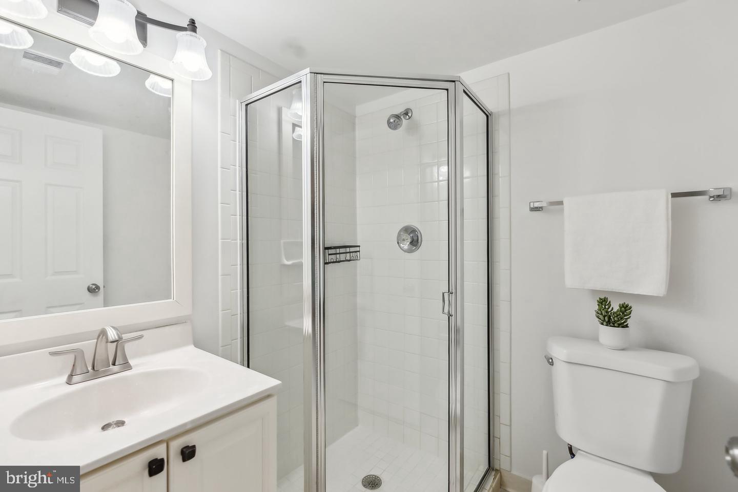 695 West Glebe Road Alexandria, VA 22305 - Photo 19 of 35