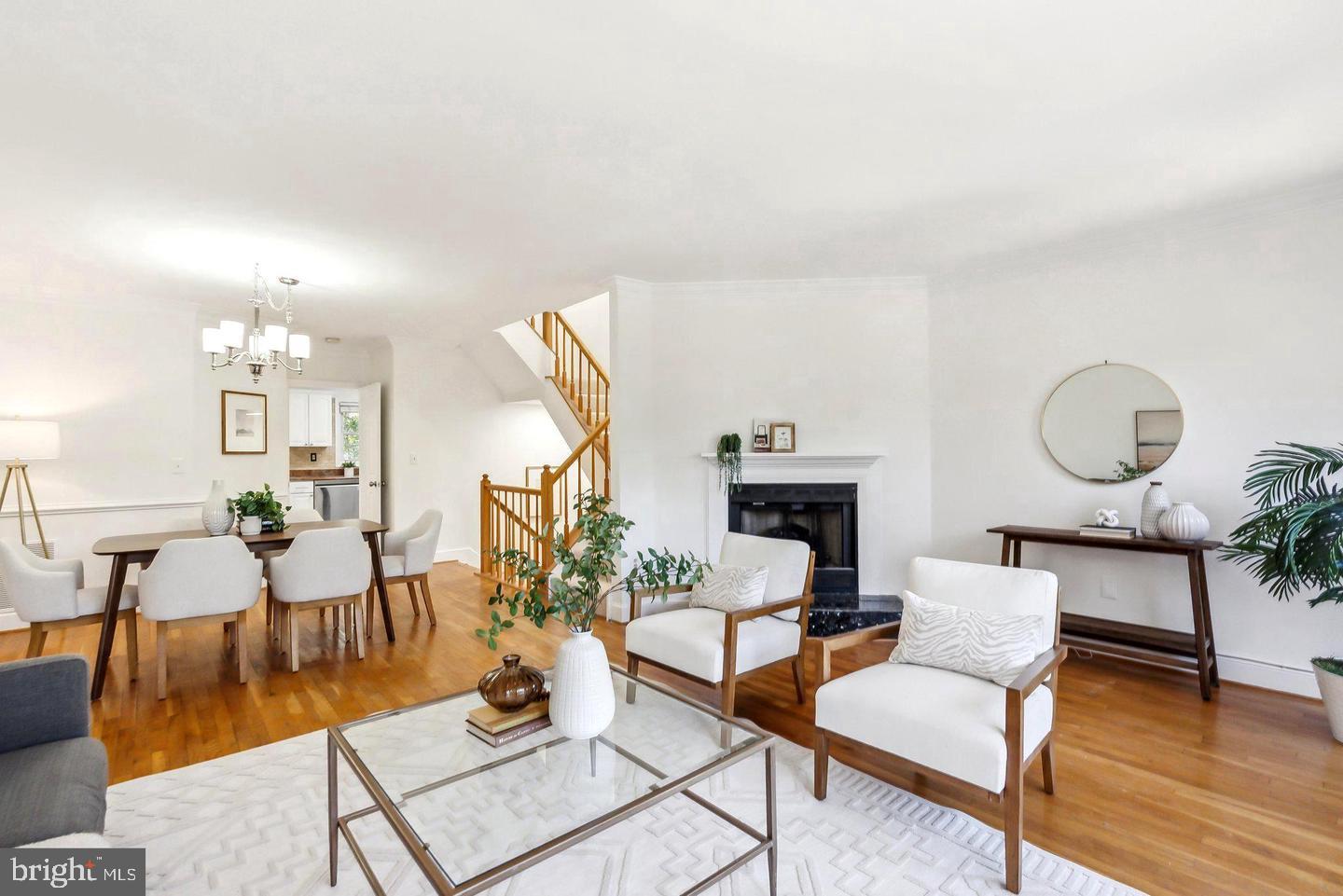 695 West Glebe Road Alexandria, VA 22305 - Photo 2 of 35