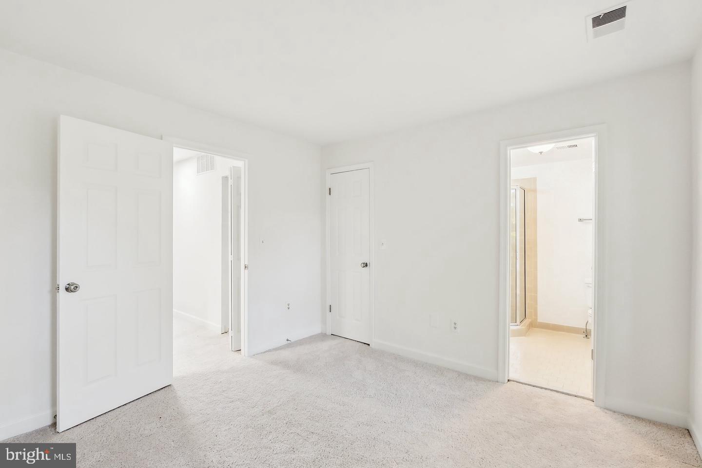 695 West Glebe Road Alexandria, VA 22305 - Photo 21 of 35