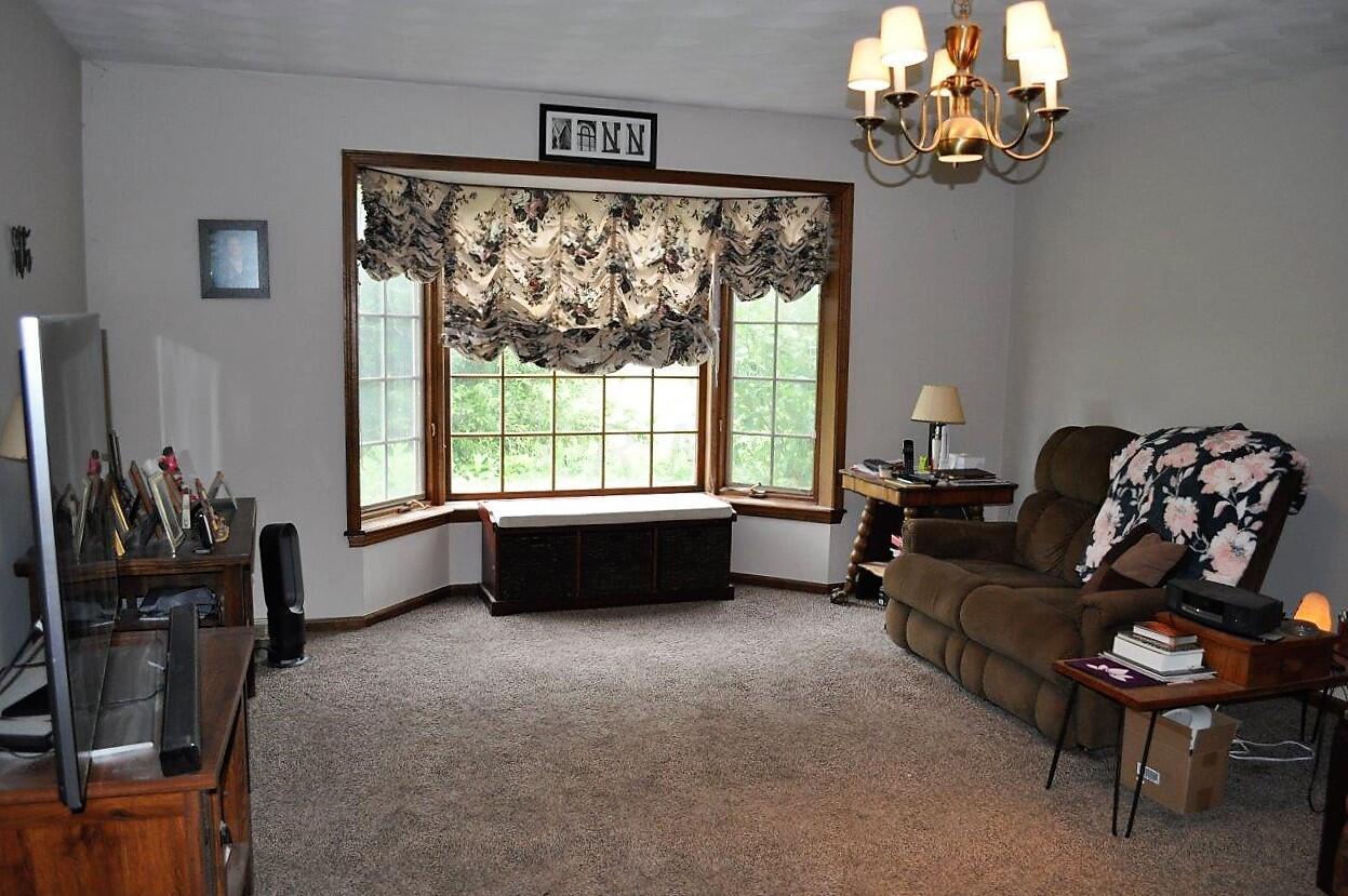 12050 Basil Road Northwest Baltimore, OH 43105 - Photo 9 of 47 Living Room - 12050 Basil Road NW, Baltimore, OH 43105