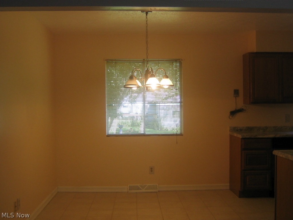 881 Independence Avenue Akron, OH 44310 - Photo 4 of 22 Gallery Image 4