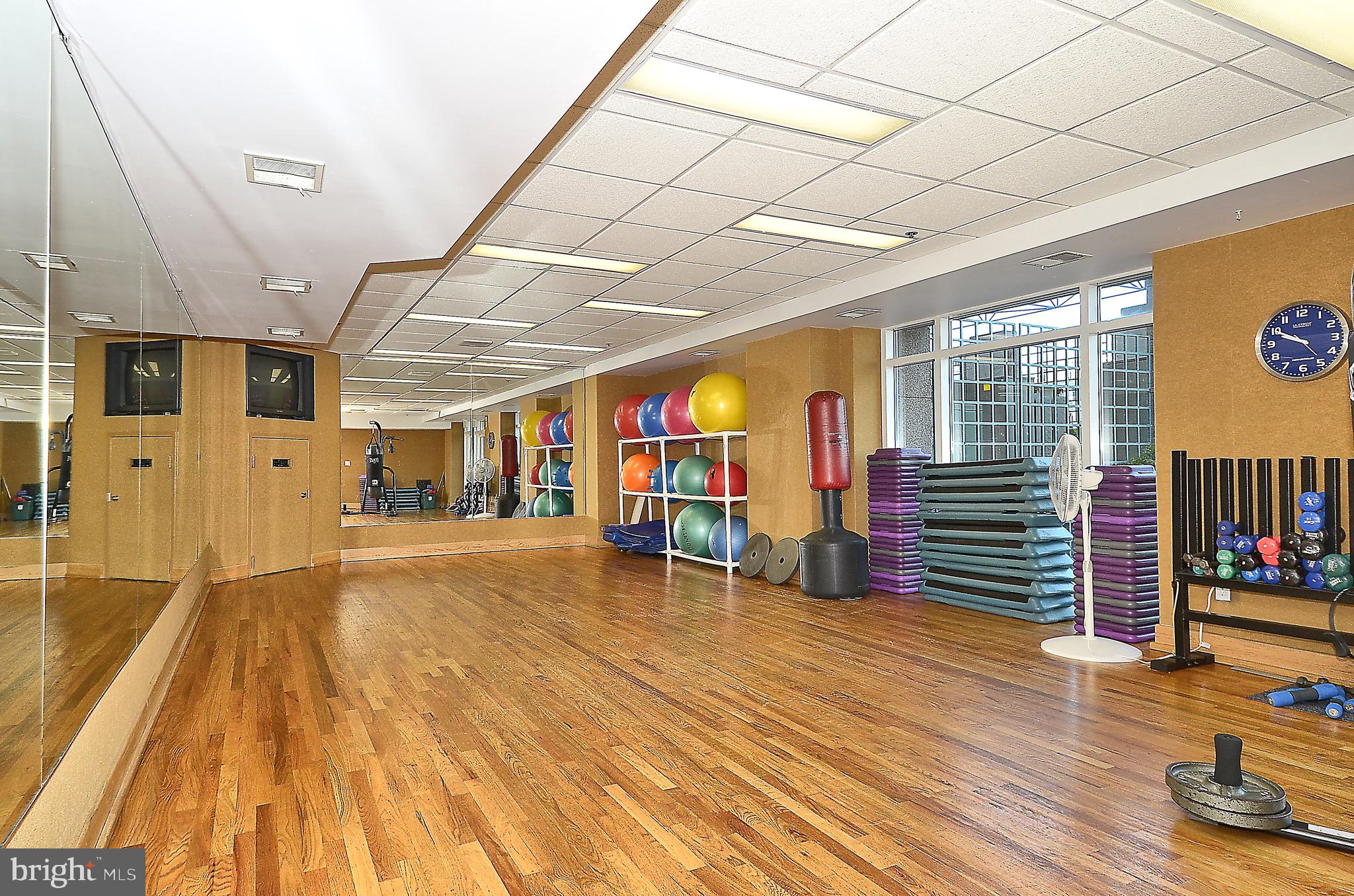 100 Harborview Drive, Unit PH4C Baltimore, MD 21230 - Photo 108 of 115