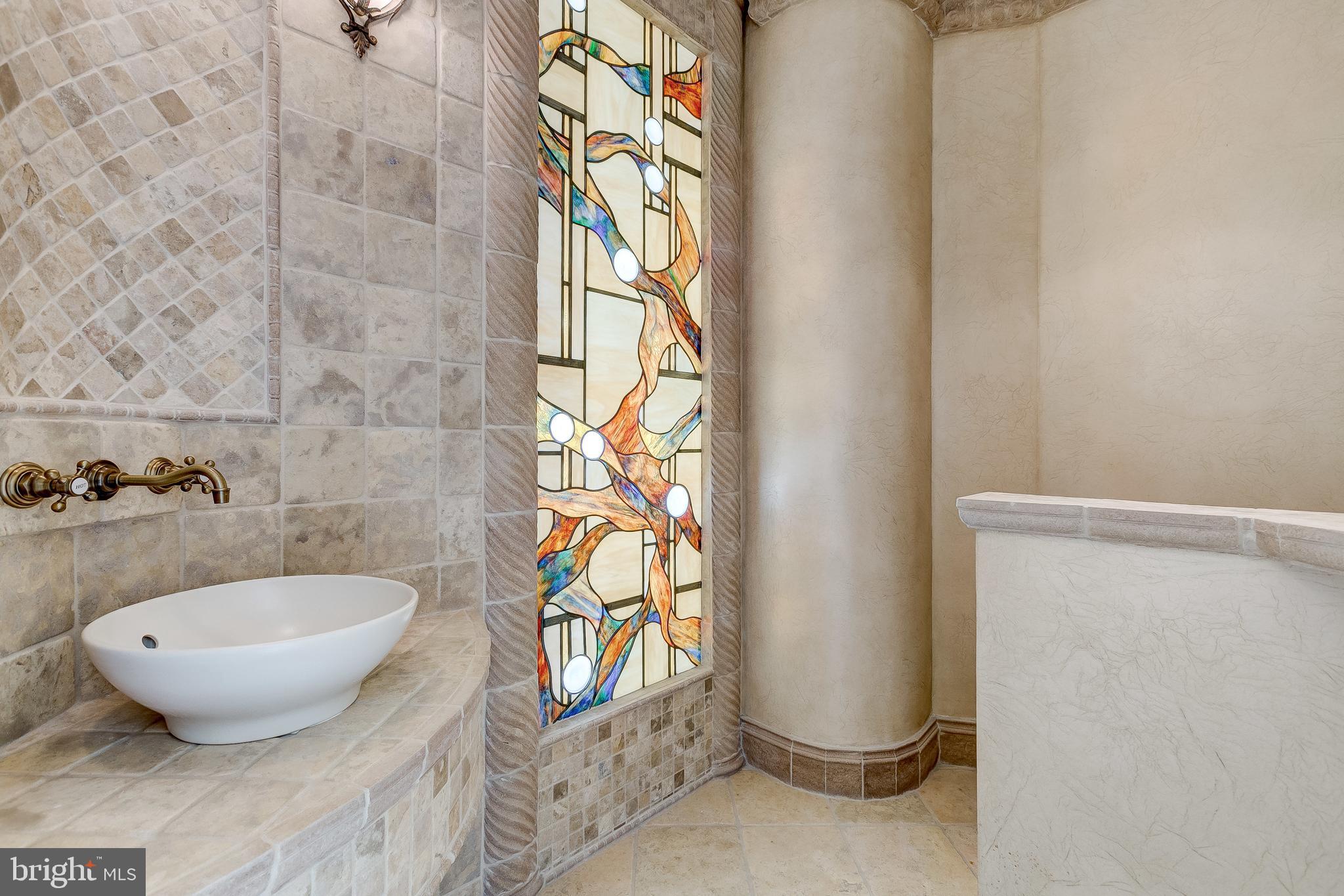 100 Harborview Drive, Unit PH4C Baltimore, MD 21230 - Photo 72 of 115 Powder room