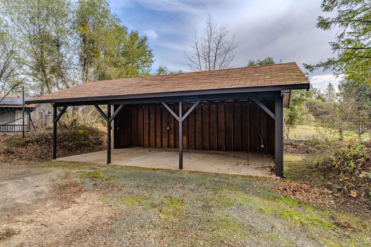 13171 Ridge Court Sutter Creek, CA 95685 - Photo 8 of 66 Carport