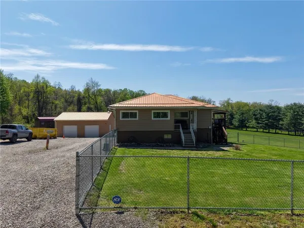 $219,000 | 713 York Run Road, Smithfield, PA 15478