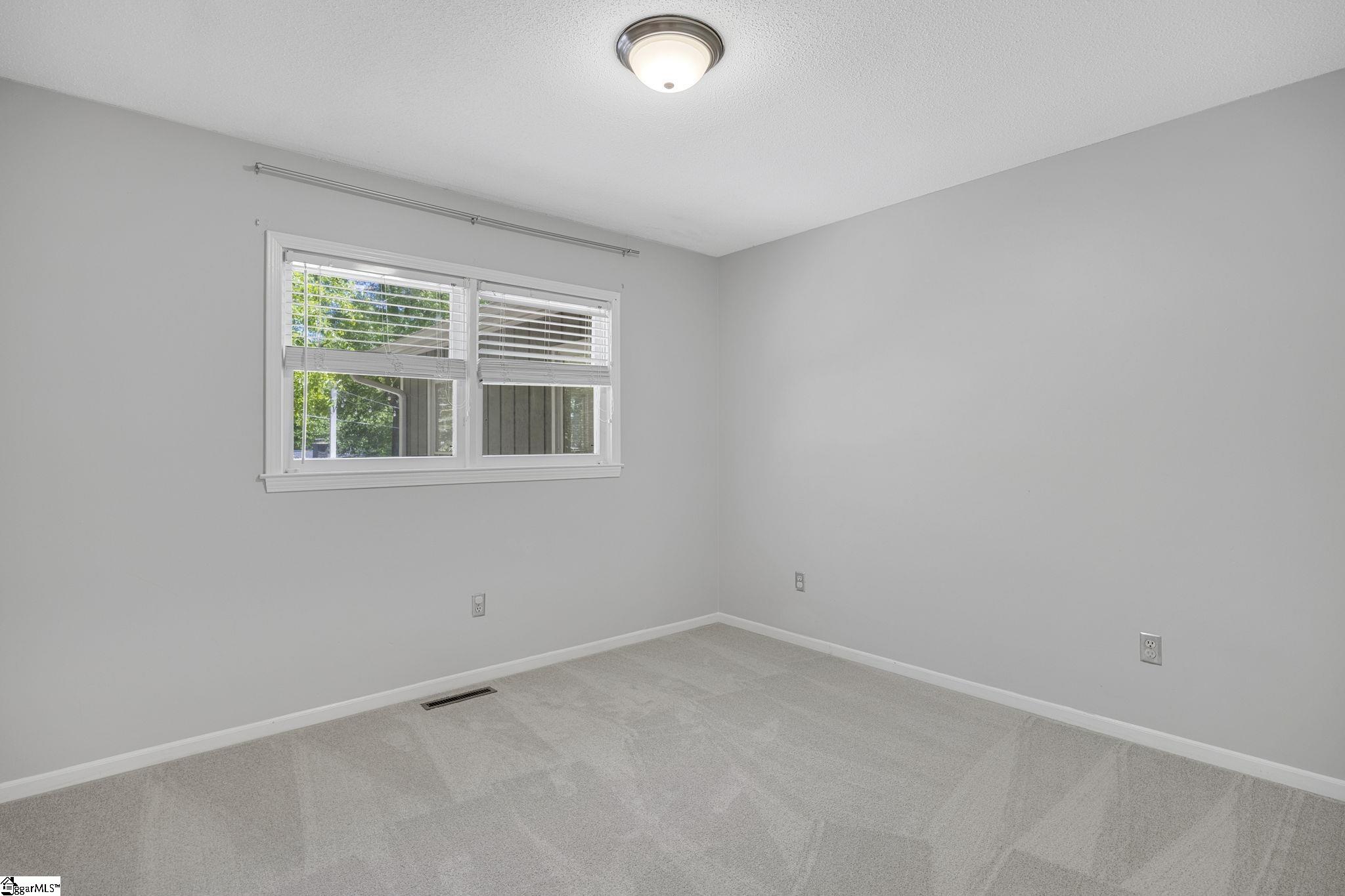 209 Tollgate Road Simpsonville, SC 29681 - Photo 23 of 38