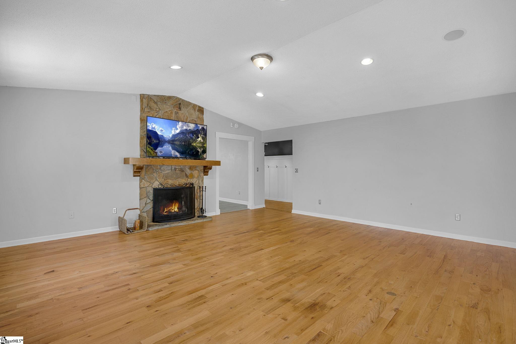 209 Tollgate Road Simpsonville, SC 29681 - Photo 7 of 38