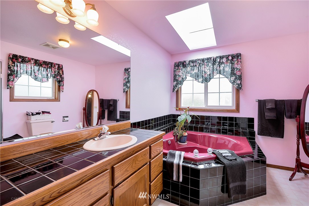 3470 Mountain View Road Ferndale, WA 98248 - Photo 16 of 24 Gallery Image 16