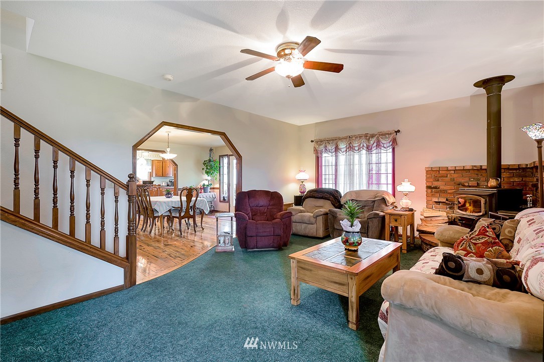 3470 Mountain View Road Ferndale, WA 98248 - Photo 9 of 24 Gallery Image 9