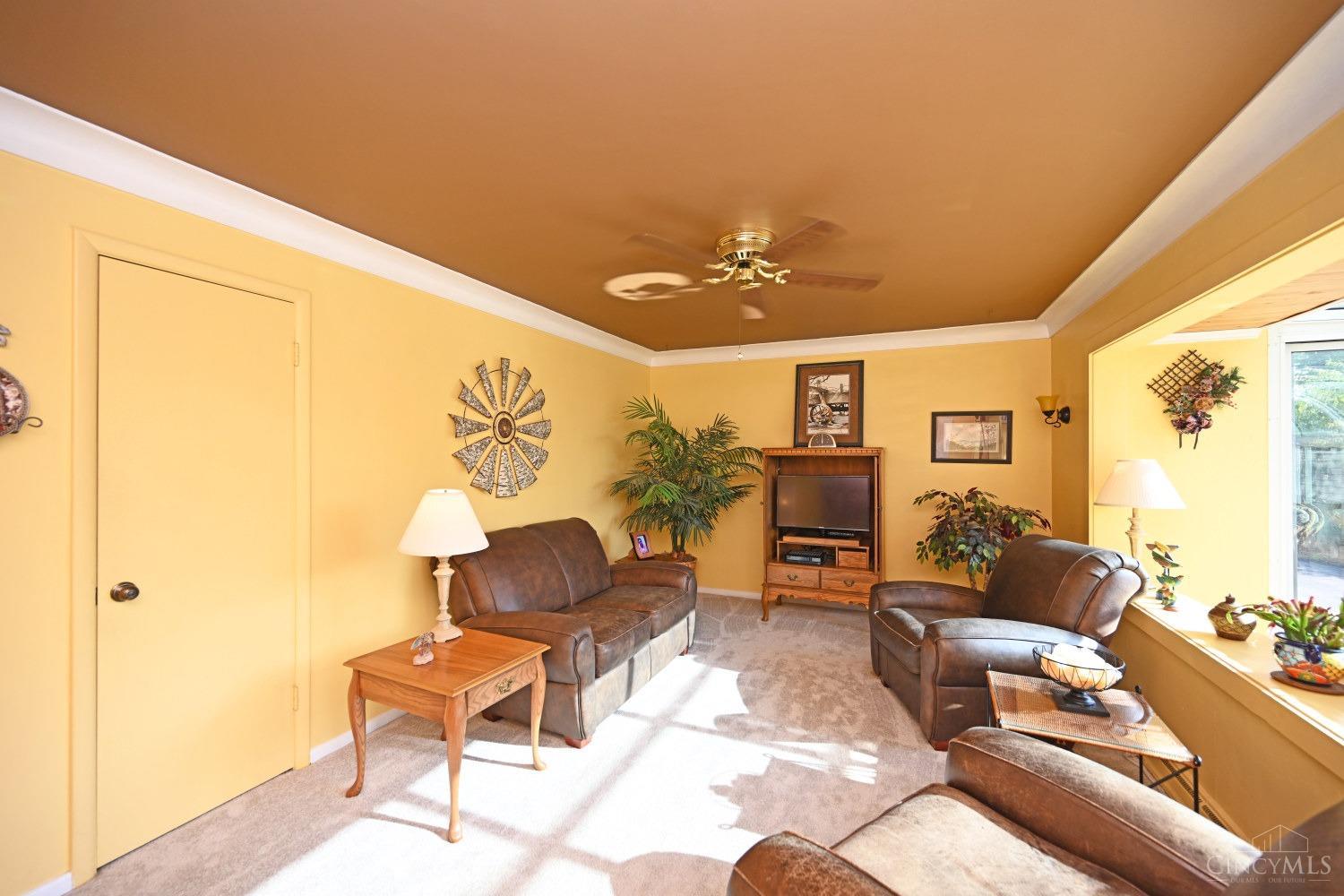 8704 Livingston Road Cincinnati, OH 45251 - Photo 9 of 89 Gallery Image 9