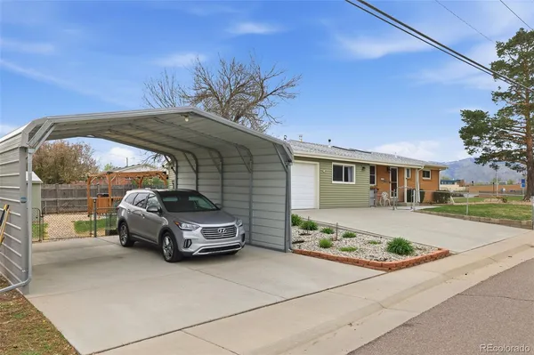 $725,000 | 15790 West 10th Avenue, Golden, CO 80401