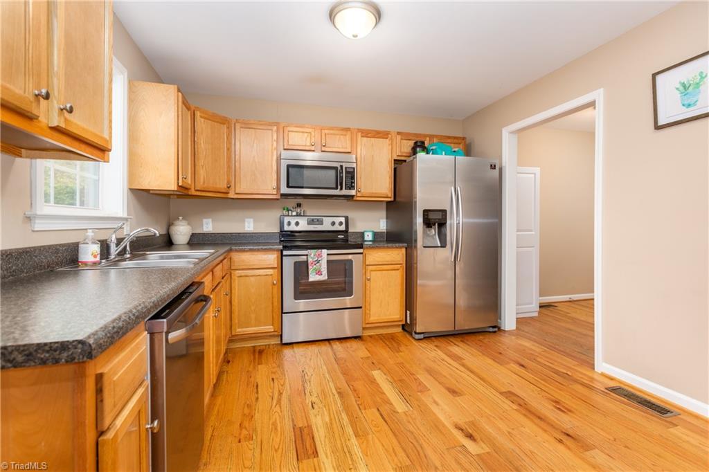 3510 Tyro Road Lexington, NC 27295 - Photo 5 of 31