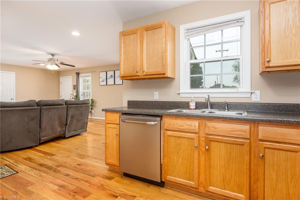 3510 Tyro Road Lexington, NC 27295 - Photo 7 of 31