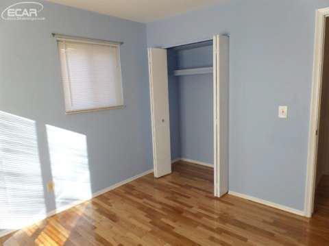 18605 Tipsico Lake Road Fenton, MI 48430 - Photo 15 of 30 20449872-14.JPG