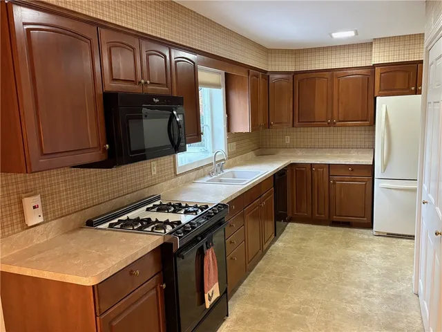 $349,000 | 1010 Strong Road, Victor, NY 14564