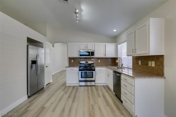 $2,245 | 916 Autumn Royal Lane, Las Vegas, NV 89144